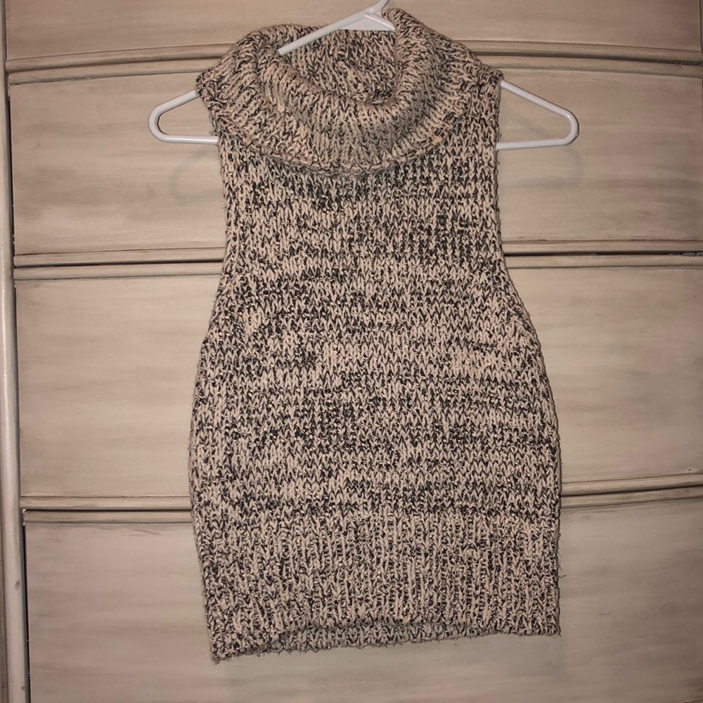 Sleeveless sweater